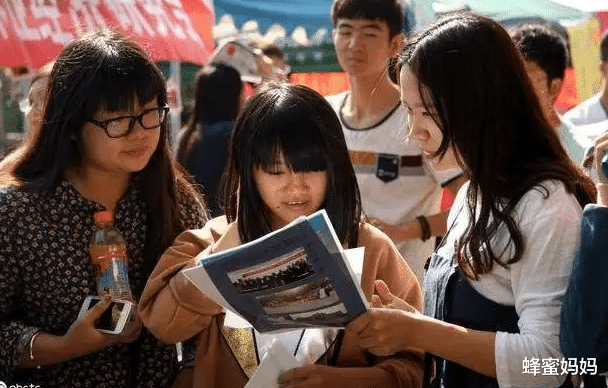 北京市|2022“中国铁建”开始招聘,本科生月薪7000左右,应届生要把握住机会