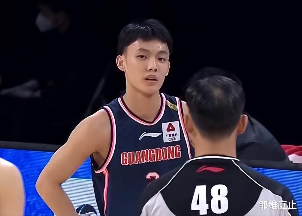 广东男篮|37-17，广东队击溃天津队！曾繁日大帽外援，赵睿搞气氛