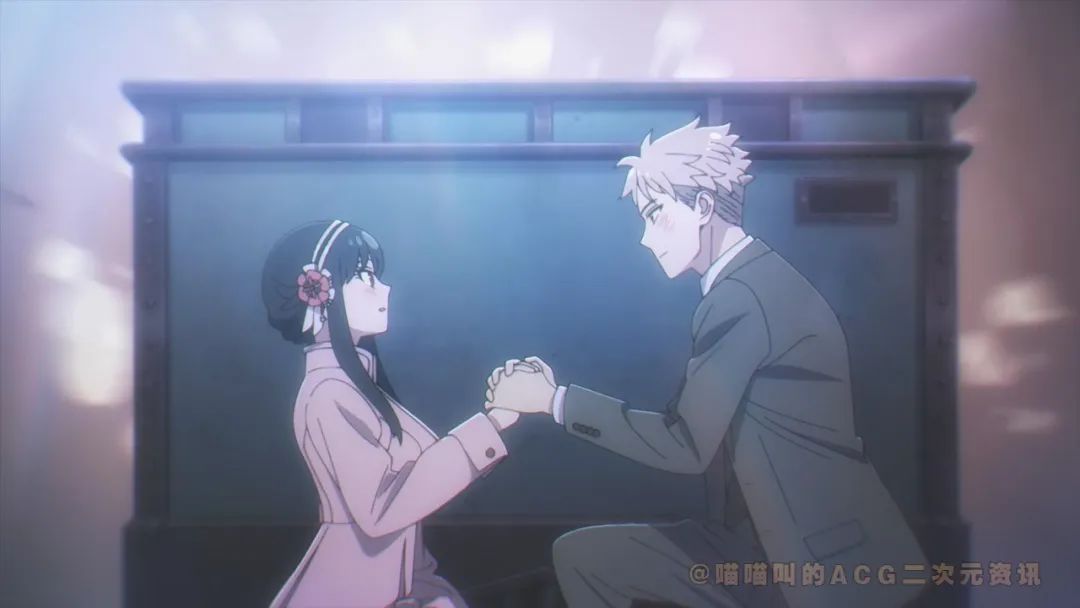 间谍过家家|《间谍过家家》第2话女主约尔?闪亮登场，手榴弹拉环求婚名场面太帅了！