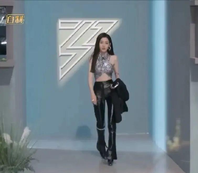 娱乐圈|排骨胸、筷子腿、纸片人,娱乐圈的“病态审美”,都该停了