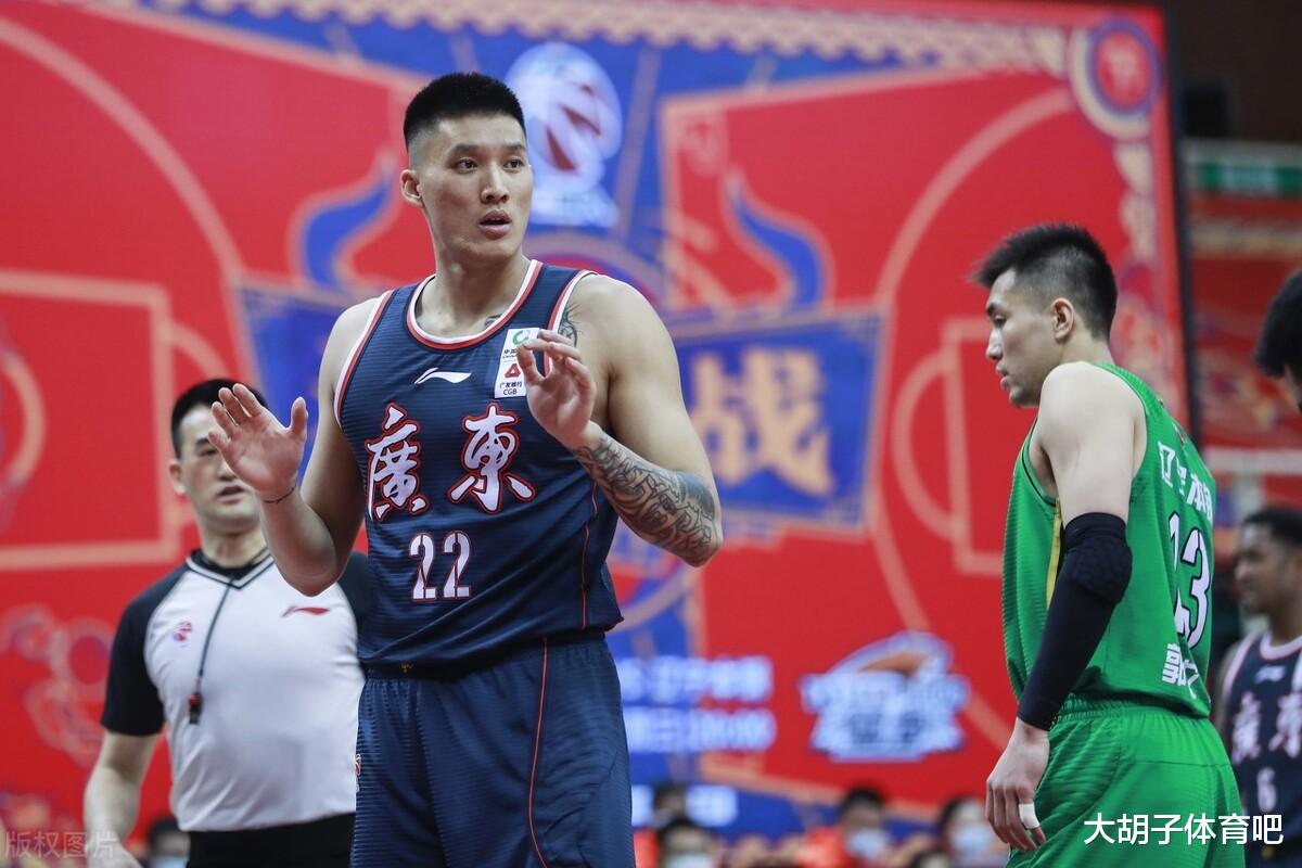 广东男篮|别争了！曾繁日垫脚孙铭徽真因曝光，广东记者摊牌，杜峰没说实话