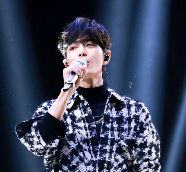 肖战|肖战讲述《余生》拍摄细节，会和搭档即兴发挥，彼此很有默契