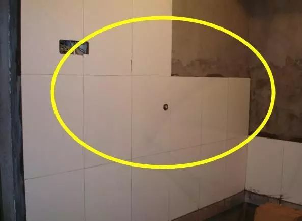 老师傅告诉你,家庭装修别再用无缝瓷砖了,分分钟毁房!