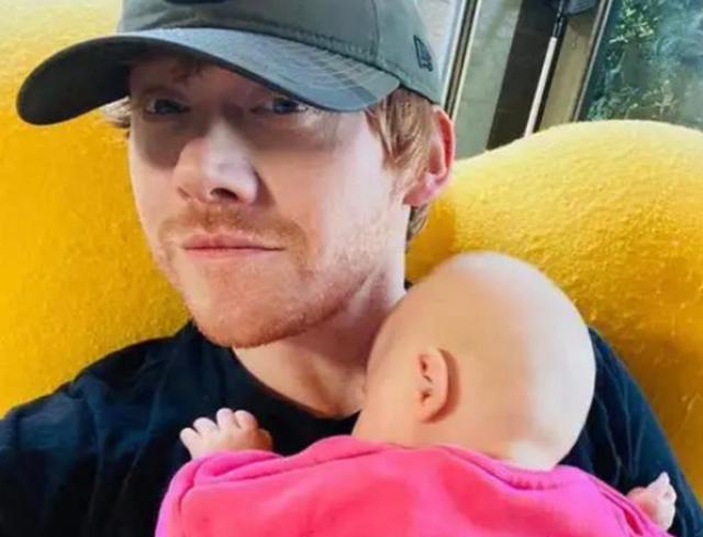 哈利·波特|《哈利波特》8位童星婚恋现状:罗恩生娃哈利羡慕,已婚的就一个