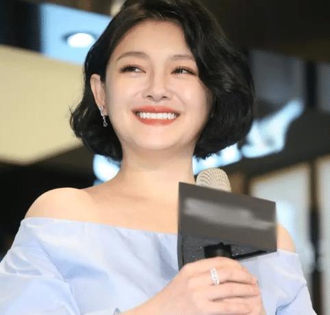 大S|曝大S亿万豪宅，被现场直播后熄灯，3个超大冲天光柱疑高电耗源头