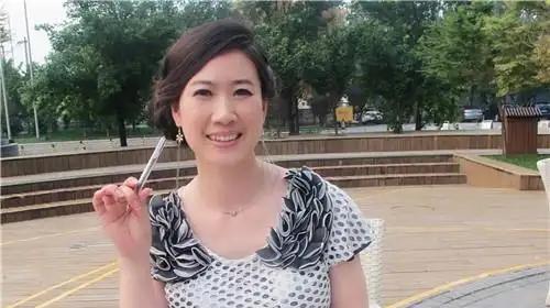 芙蓉姐姐|45岁的芙蓉姐姐:从万民嘲讽到身价过亿,如今精致妩媚,生活幸福