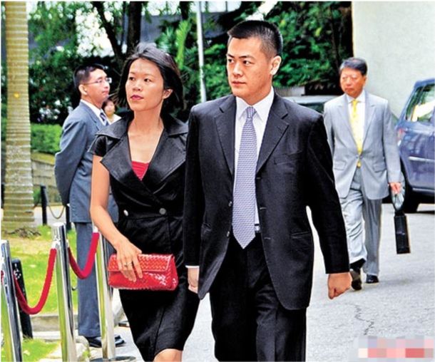 刘鸣炜|42岁刘鸣炜要再婚？这一任女友不简单，刘家可能要掀起内斗了