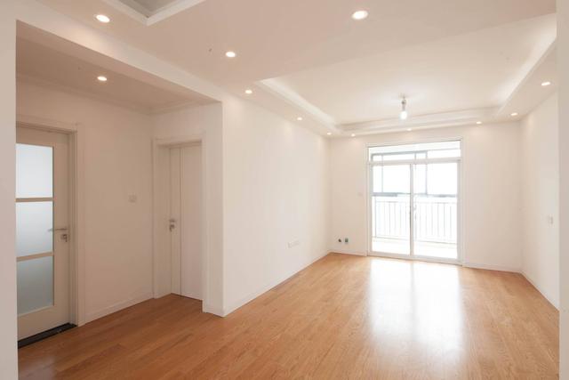 住了三年的精装房,业主群里都在吐槽:这5种东西要尽早换掉