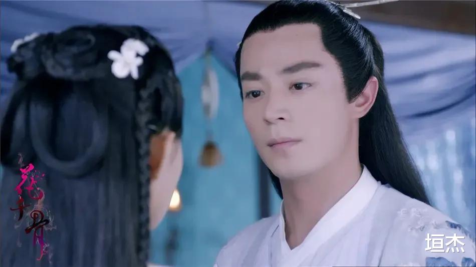 何润东|明明不好看,编剧却还在硬夸,这些被配角抢光风头的男主,太尴尬