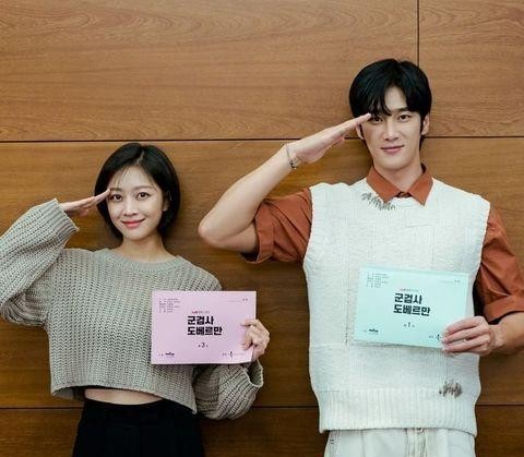 金高银|迷倒朴敏英、金高银的男人！这身材是不付钱能看的嘛