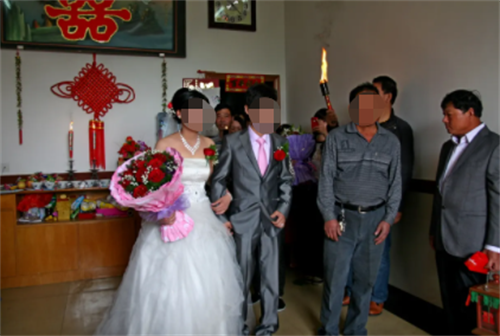 河南灭门案始末:一家4口患艾滋病被嫌弃,男子连杀8人后跳井自杀