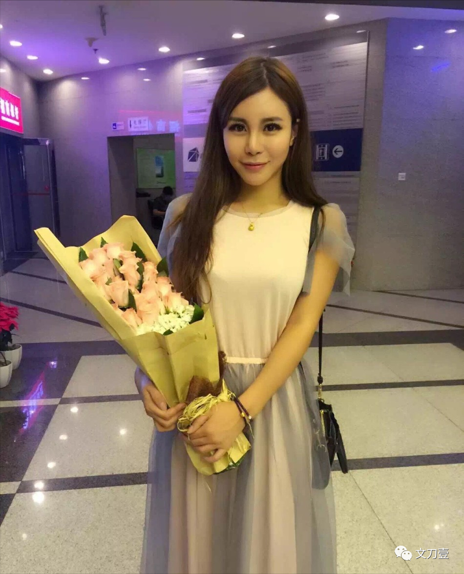 女孩|12年前，那个说“宁坐宝马哭，不坐单车笑”的女孩马诺，还好吗？