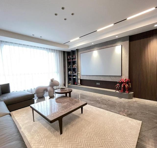 第三套房子装修,客厅采取了5不装,真的很实用,越住越舒服