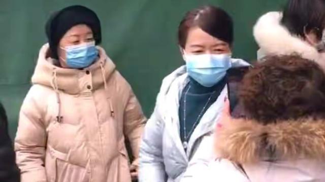 许敏|云昊发声,许敏来河南没见孙子,在包公祠里敲战鼓,田静更新视频