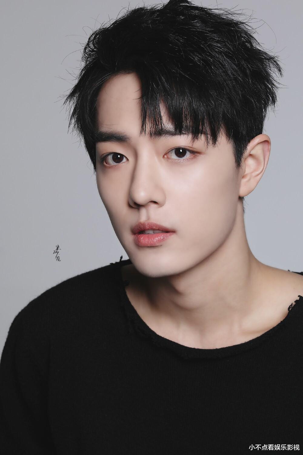 肖战|拒绝龙丹妮“特殊要求”，遭队友排挤围堵，肖战依旧能绝处逢生