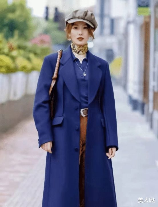 穿衣搭配|蓝色怎么穿才好看?刘诗诗亲身示范早秋蓝色穿搭,优雅大气还高级