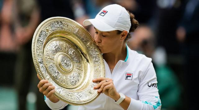 WTA|WTA将诞生新球后！巴蒂确认清除排名，波兰天才少女有望创历史！