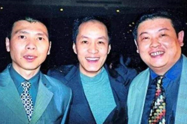 戴安娜王妃|葛优：自己“丁克”半辈子，却帮傅彪养了17年儿子，他图什么？