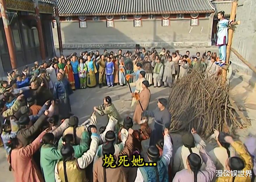 还珠格格|爱情至上的还珠系列，隐藏着诸多残酷真相，难道多年故事看错了？