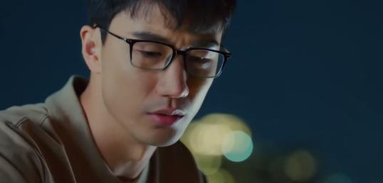 小三|驭鲛记姬成羽新剧来袭，换上现代装认不出，这是一个人吗？