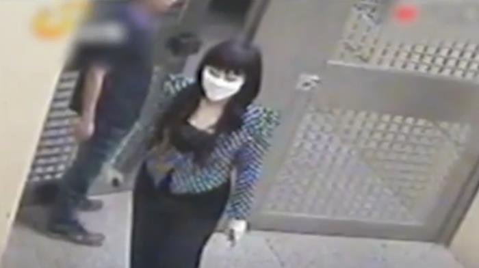 五旬大妈装29岁‘少女’,交往四名男友未被识破,这个大妈不简单