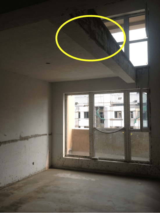 二手房|买顶楼送阁楼，打通楼板改成4.8m挑空客厅，师傅却说：这活没法接！