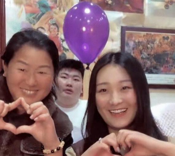 陈亚男|离婚不足6个月,朱小伟和女教师订婚,陈亚男为避嫌移居浙江