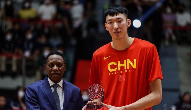 恭喜新疆男篮!恭喜睢冉!国际篮联嘉奖周琦新身份,李春江被动了