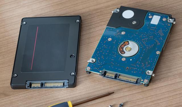 固态硬盘|pcie3.0的接口可以插pcie4.0的固态硬盘吗？二者区别哪个好？