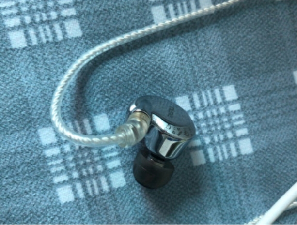 耳机|旋律悠扬绽放,这几款入耳式有线耳机,音效灵动清澈