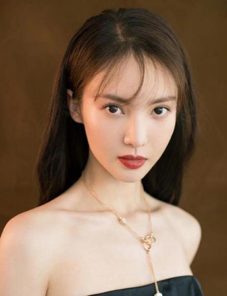 金晨|“内地版萧亚轩”北舞校花金晨