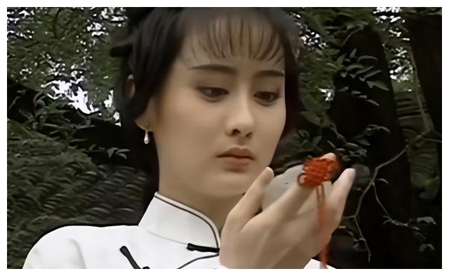 梅花烙|梅花烙：重温后才觉得，当年惊为天人的女主似乎不是最美的