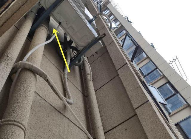 一下雨卫生间就倒灌,邻居:我没动水管,是你占便宜改了设备平台