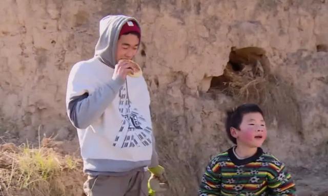 林依轮|林依轮大儿子与女友拍摄火辣的照片，曾因在《变形计》有教养获赞