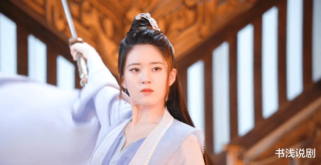 吴谨言|《传家》定档，吴谨言引热议，出道8年才演女主，她这次能翻红？