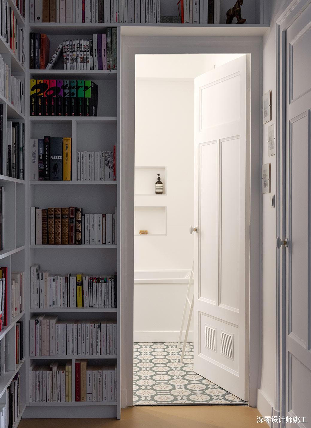 拒绝花里胡哨，98㎡坚持极简风，天花板不吊顶不做造型，看着整洁舒适