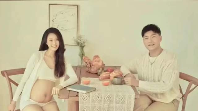 吉他|大明星闫学晶儿媳晒怀孕写真，世风日下何为廉耻？网友：家风不正