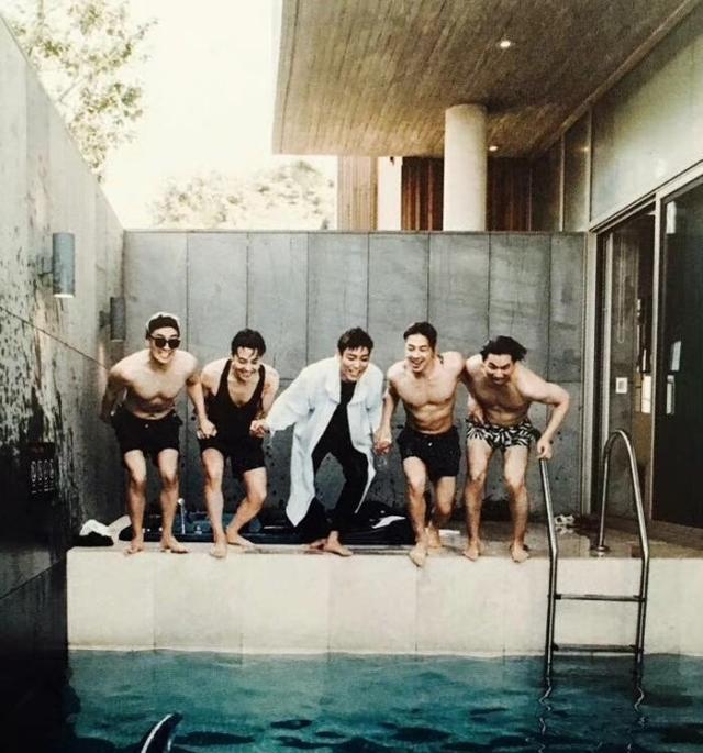 明星|top晒Bigbang合照，去掉了胜利只剩四人，真的要回归了