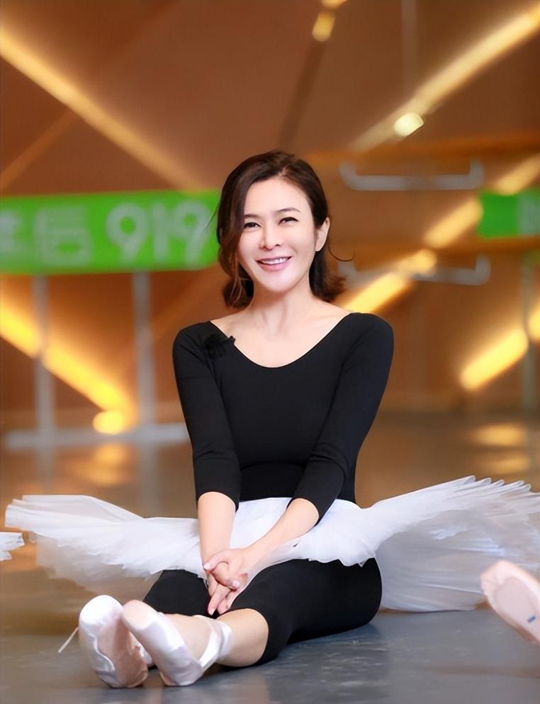 杨蓉 圈内最会保养的10位女星，个个皮肤水嫩，婀娜多姿，越老越有韵味