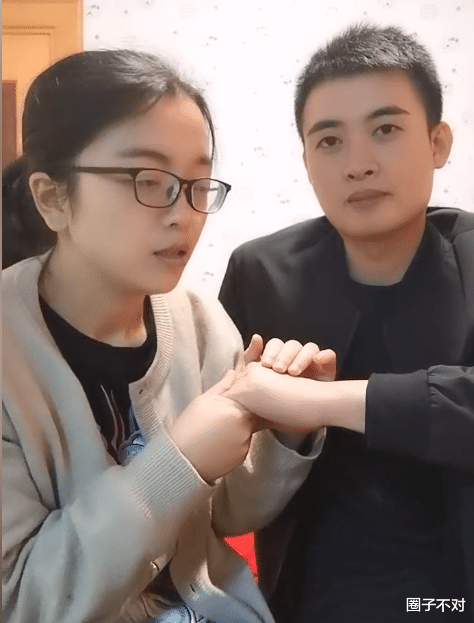 东方不败|东方不败：逗比女孩靠百分百模仿吸粉500万，网友：女版周星驰