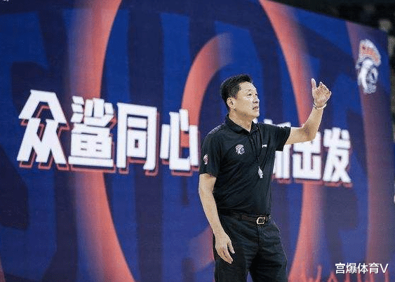 上海男篮|正式确定！上海男篮签下新外援 李春江瞄准总冠军