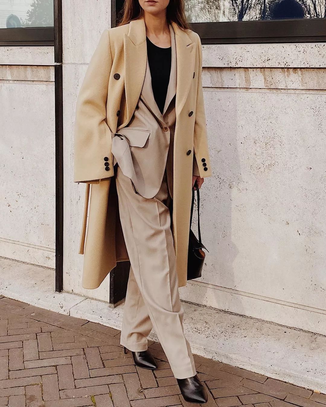 西装|大衣+西装，秋冬时尚大女人的穿搭，高级有态度 !
