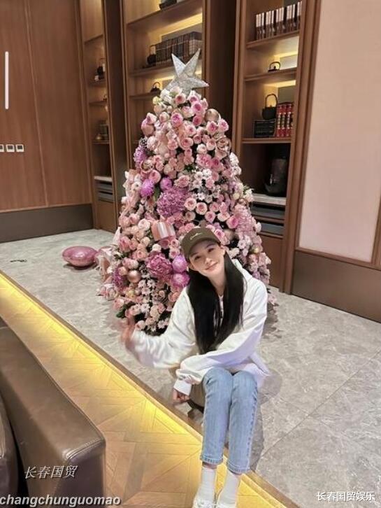 李嘉欣|汪小菲现任女友近照曝光,身材纤细小腹平平破怀孕传闻