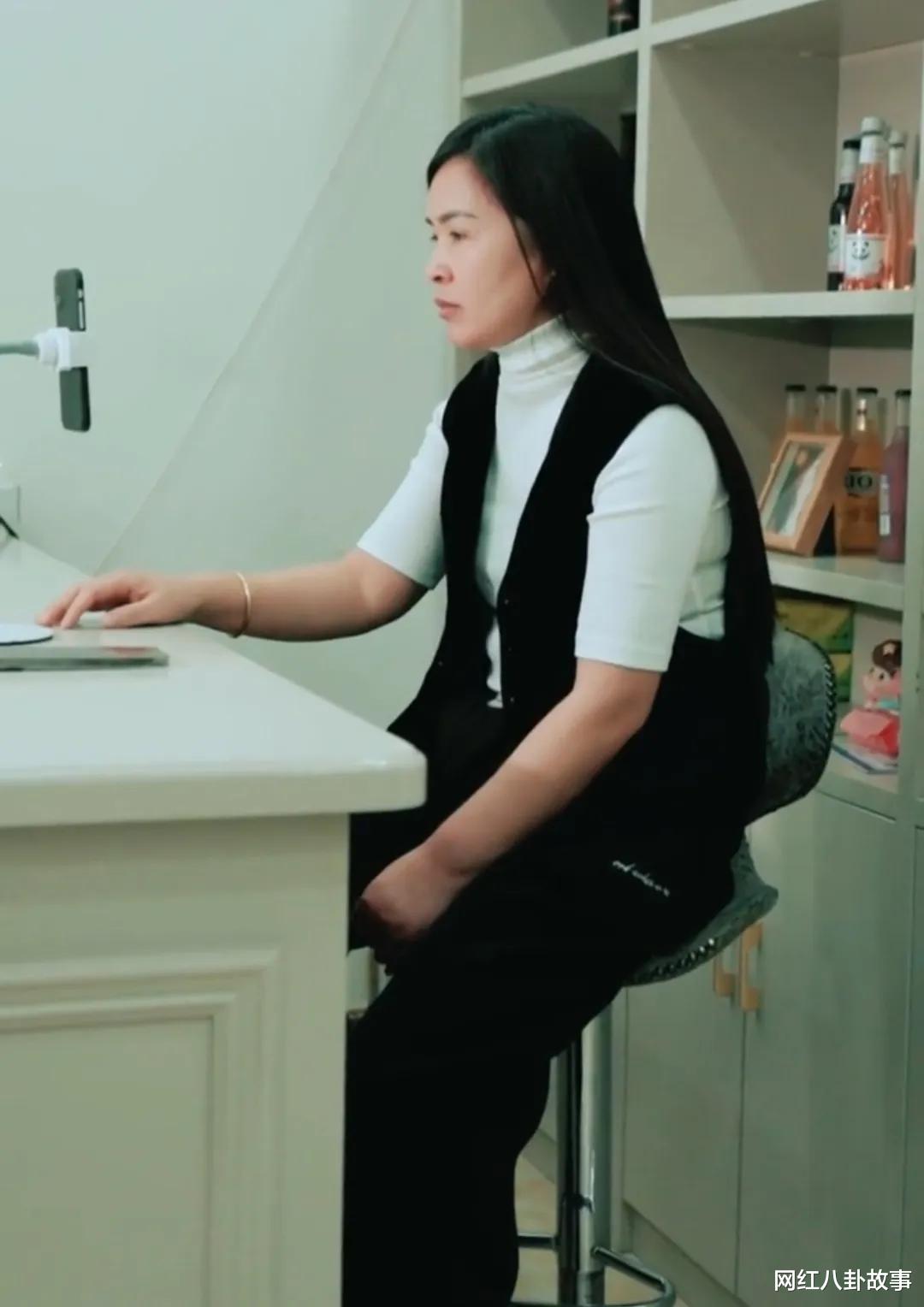 |网红妈妈把儿子前女友扒得一丝不挂，爆料太劲爆了！