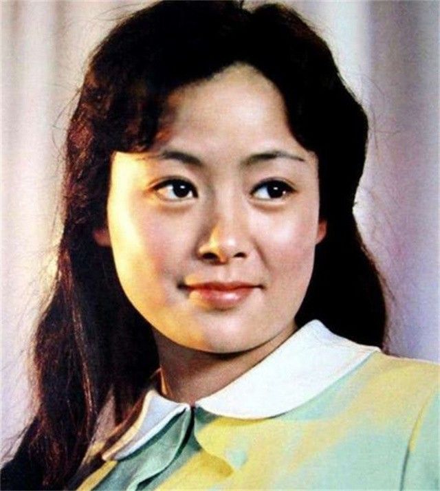 张瑜|“弃夫出国”，单身31年无子女，凭《庐山恋》爆红的张瑜近况如何