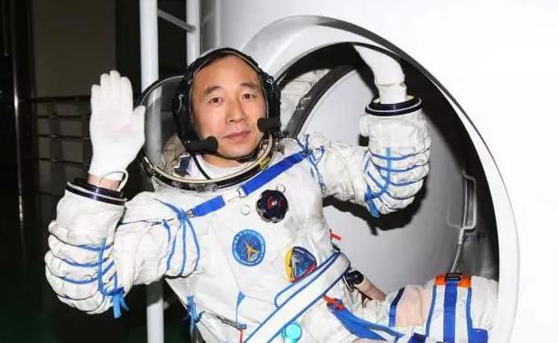 航天少将景海鹏,特级航天员,打破中国航天多项记录