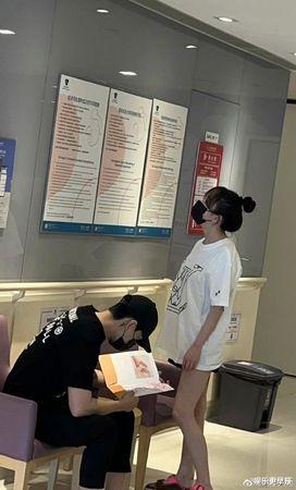 张檬|曾沦小三公开道歉正宫！张檬「小腹微凸」现身妇产科 携夫回应了