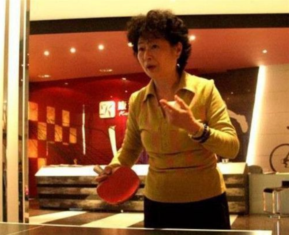 女乒|60年代女乒世界冠军，晚年主动搬进养老院，在除夕夜孤独离世