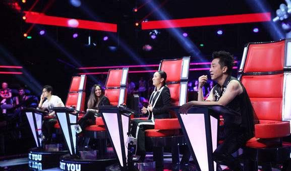 殷桃|浙江2022综艺21档，李克勤周深邓紫棋王俊凯齐聚，谢娜加盟被力捧