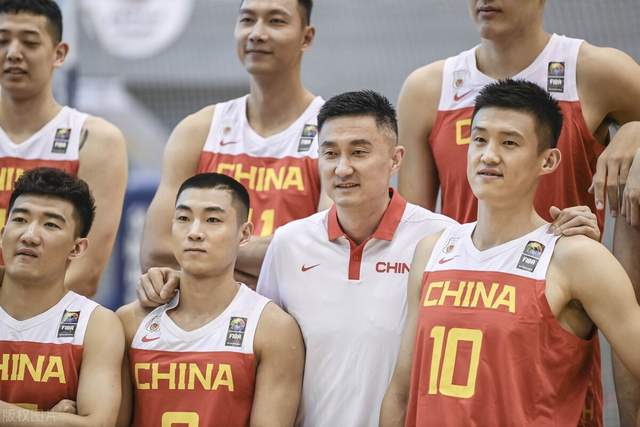 广东男篮|再见广东，再见杜峰，3大王牌或走人，辽宁500万抢人？